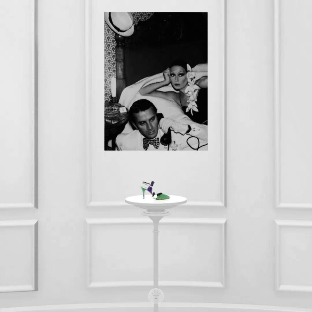 /media/manolo_blahnik_ta/360_shoe_reflections_demo.jpg